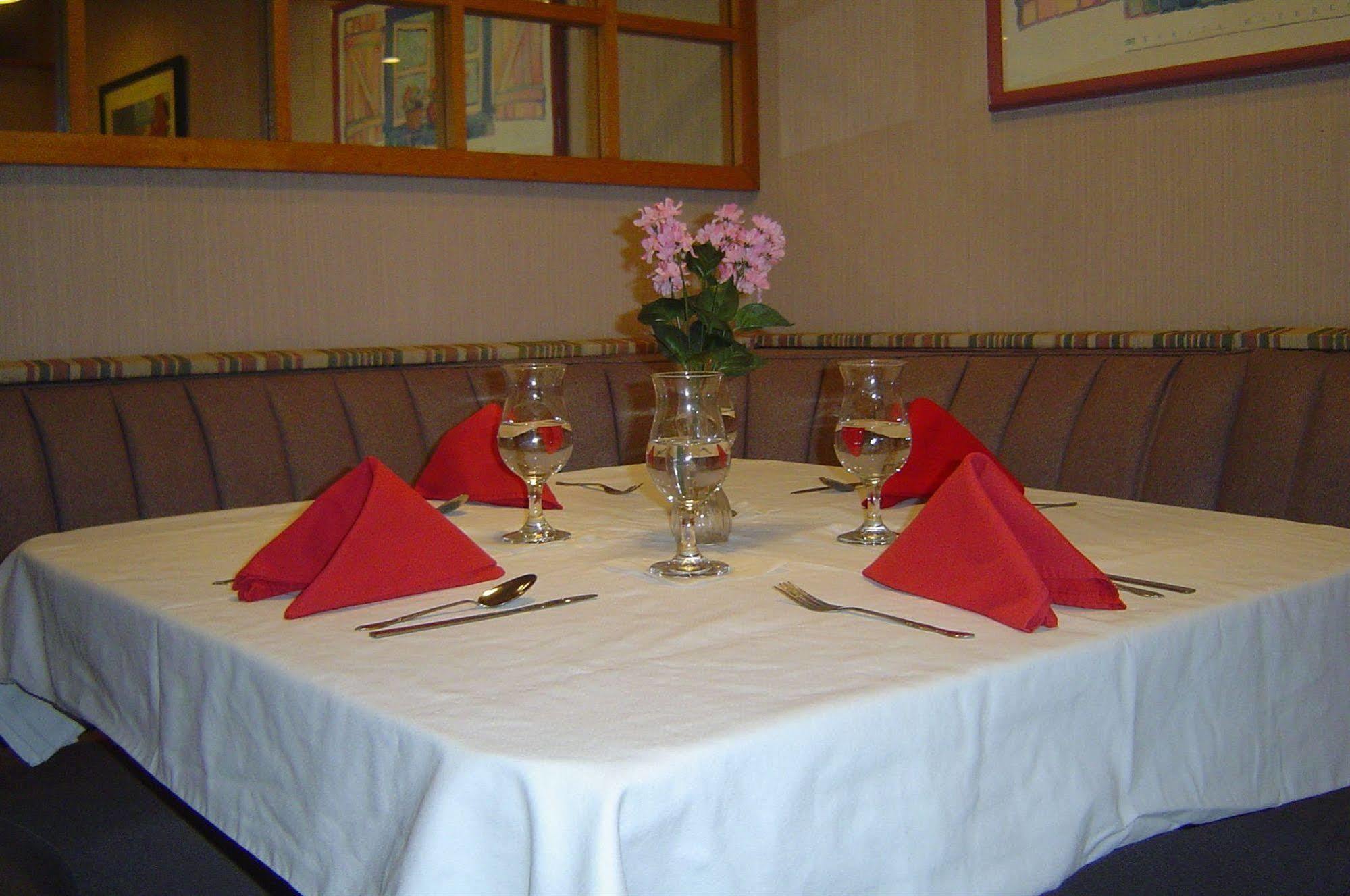 Motel Ahoskie Inn 2*