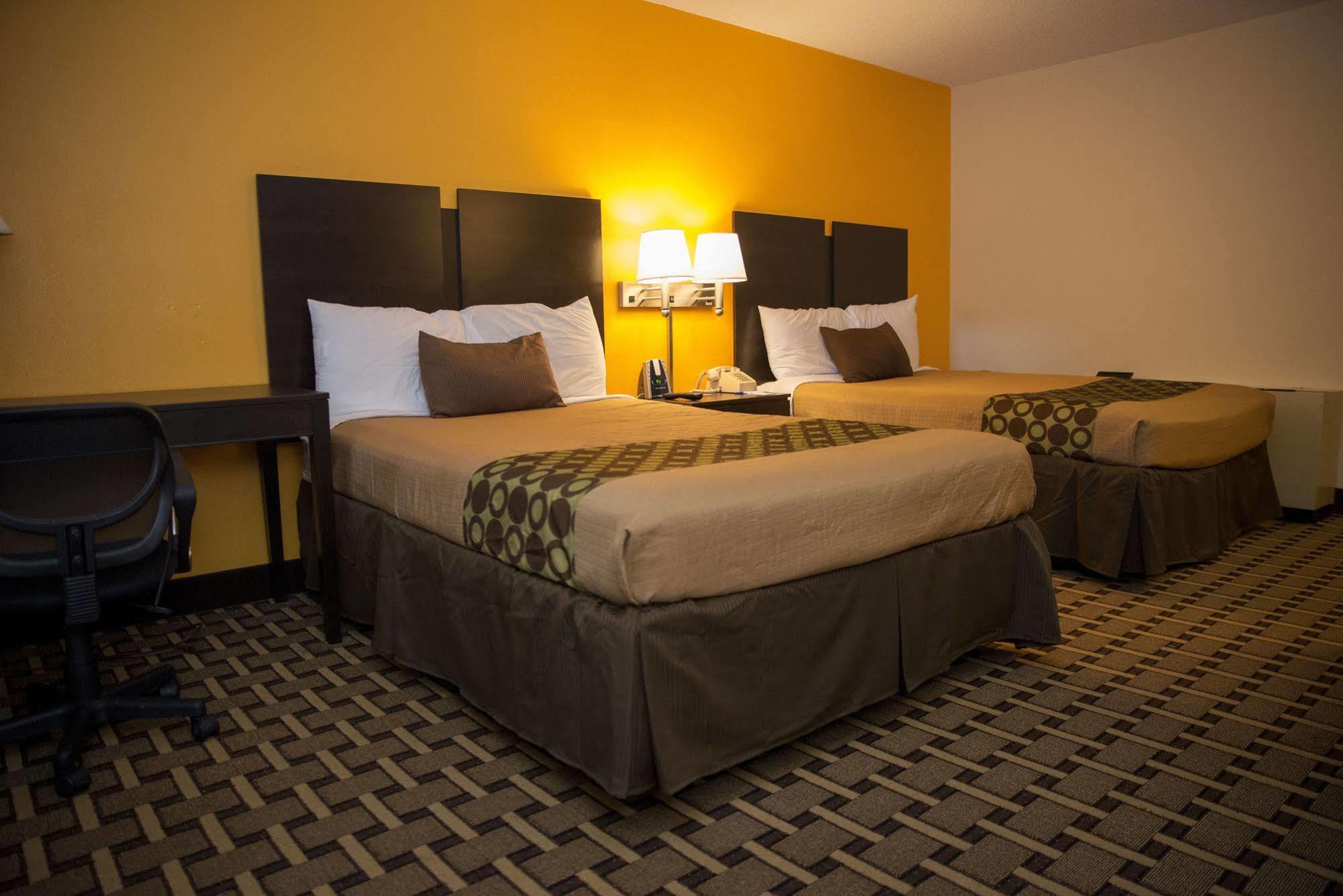 Motel Ahoskie Inn 2*